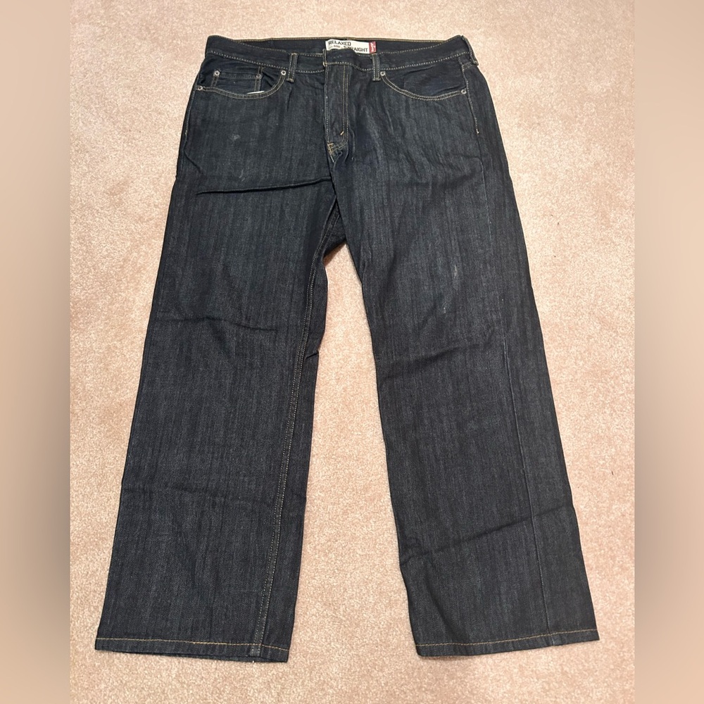 Levi’s denim relaxed straight fit.